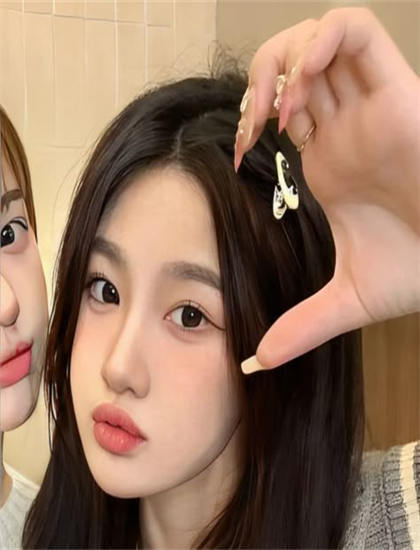 《重生后，我继承遗产一路开挂》的文化溯源：奖项的荣誉获得与行业认可 理解文化认同的建构过程